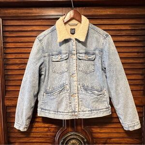 GAP Blue Denim Jacket with Sherpa Lining Size Medium